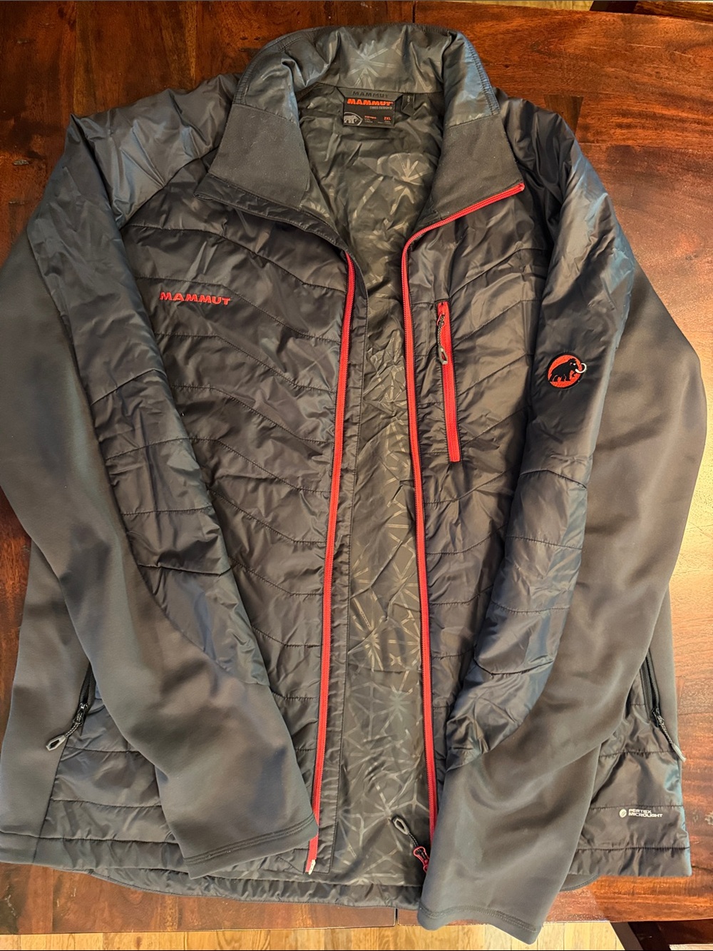 Mammut Men's Dark Blue Quilted Jacket with Red Accents